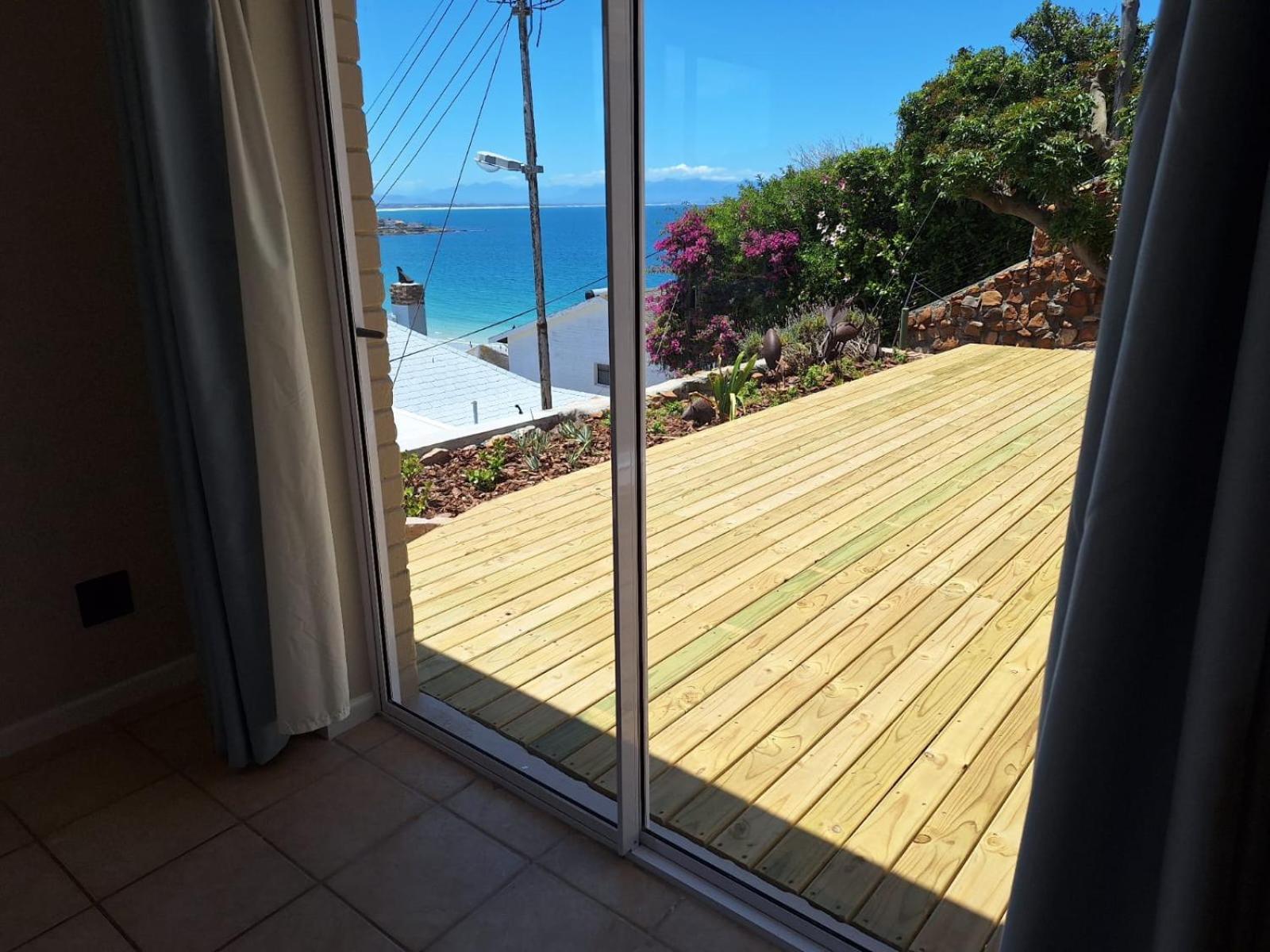 Watching Waves, Heron Chase Vishoek Exterior foto