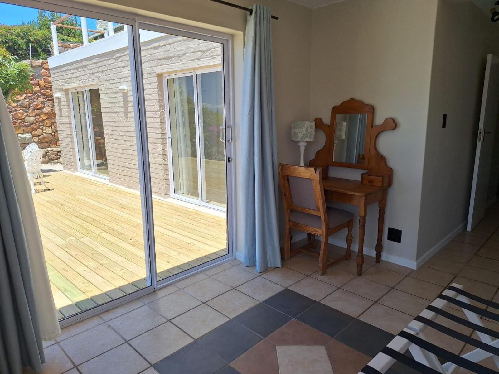 Watching Waves, Heron Chase Vishoek Exterior foto