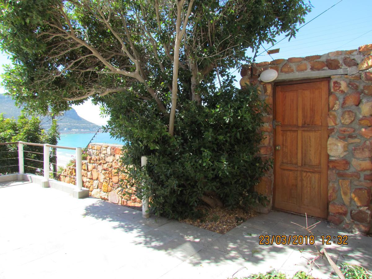 Watching Waves, Heron Chase Vishoek Exterior foto